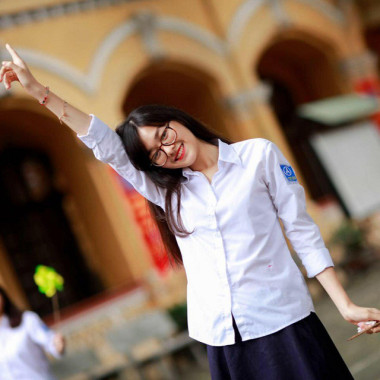 Nữ sinh 10x vừa học giỏi, vừa là mẫu ảnh "đắt show"