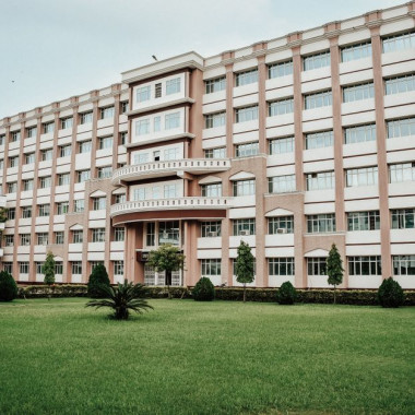 Trường Phan Đình Phùng gần 100 tuổi